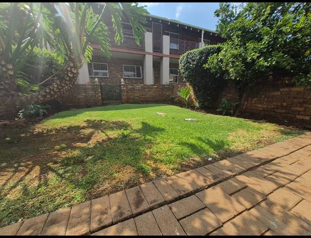 2 BEDROOM APARTMENT FOR SALE IN RAVENSWOOD